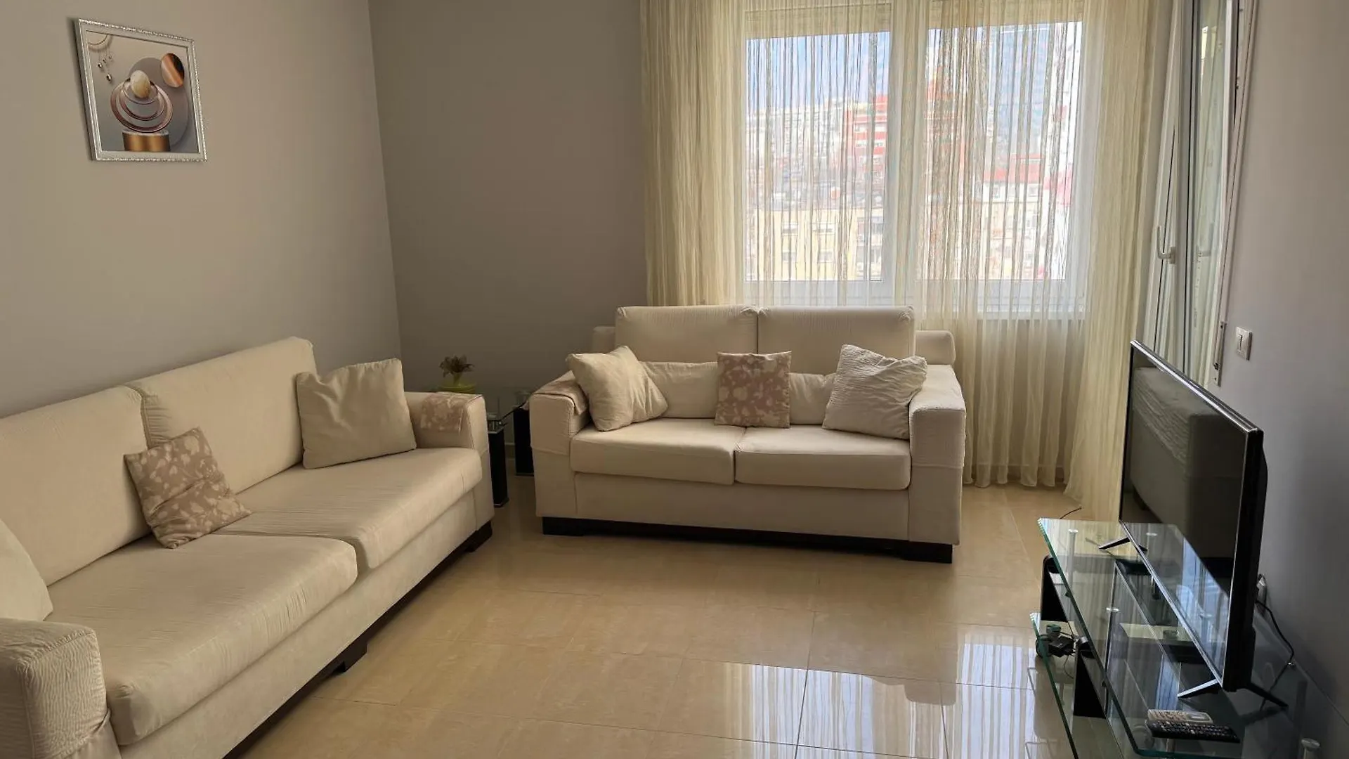 Luna Apartment Tirana Center